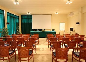 Hotel Cristallo 4*